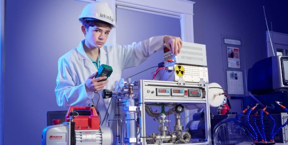 A 12-year-old achieved nuclear fusion at home using equipment purchased on eBay.