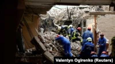 Ракетний удар по Чернігову: відомо про 18 загиблих, влада оголосила день жалоби