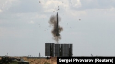 Сили РФ атакували Мирноград ракетами С-300: є поранені, пошкоджені 9 багатоповерхівок – ОВА